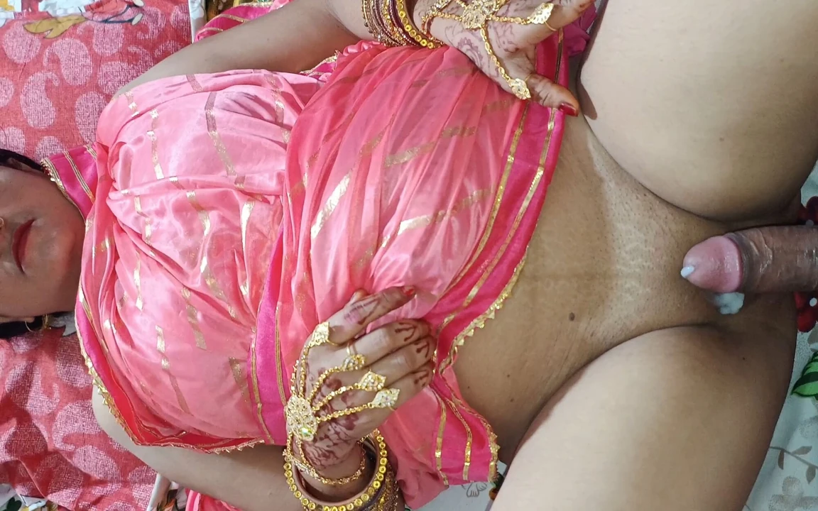 Sadar Bazar'a gidiyordum ve dever ji beni sikiyor net Hintçe ses