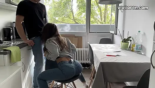 18 yaşındaki kız öğrenci sert sikiliyor