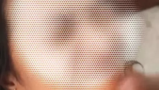 Karım bana oral seks yapıyor ve yüzüme boşaltıyor