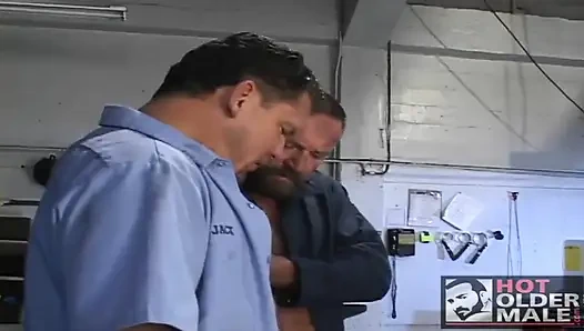 Üvey babasının Otomotiv Müşteri Memnuniyeti