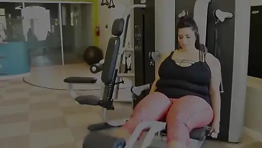 Dolgun Sofia Rose büyük siyah yarakla sikiliyor