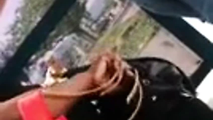 çok uzun tırnaklar