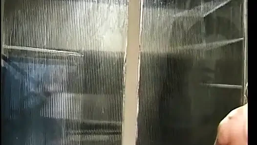 Siyah sevgilisi bebeği emmeden önce amını yalıyor