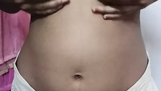 seksi bhabi gösterir büyük göt ve seksi göğüsler