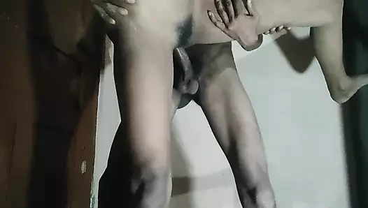 Hintli yenge ki chudai yenge devar ile muazzam sikiliyor harika ateşli çiftler