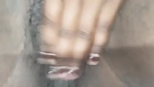 Yeni evli tatminsiz yenge ıslak amcığı parmaklıyor orgazm mastürbasyonu