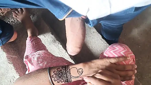 Hintli desi güzel kız anal seks videosu