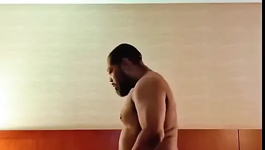 Bigdaddy8inchz Otel Odasında Prezervatifsiz Sikiliyor Beyaz Travesti