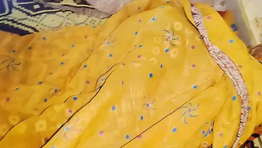 Üniversiteli genç kızı sik ve tadını çıkar.