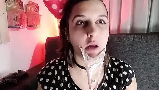 Baloncuk pisliği yapıyor - minnie kıyafeti - tavşan tezgahçı