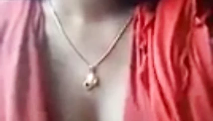 Swati naidu yarı çıplak sıcak selfies yapıyor