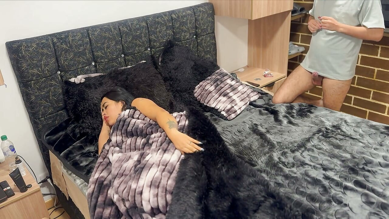 Kayinbirader Odama Giriyor Ve Farkinda Olmadan Ben Kendim Oluyorum