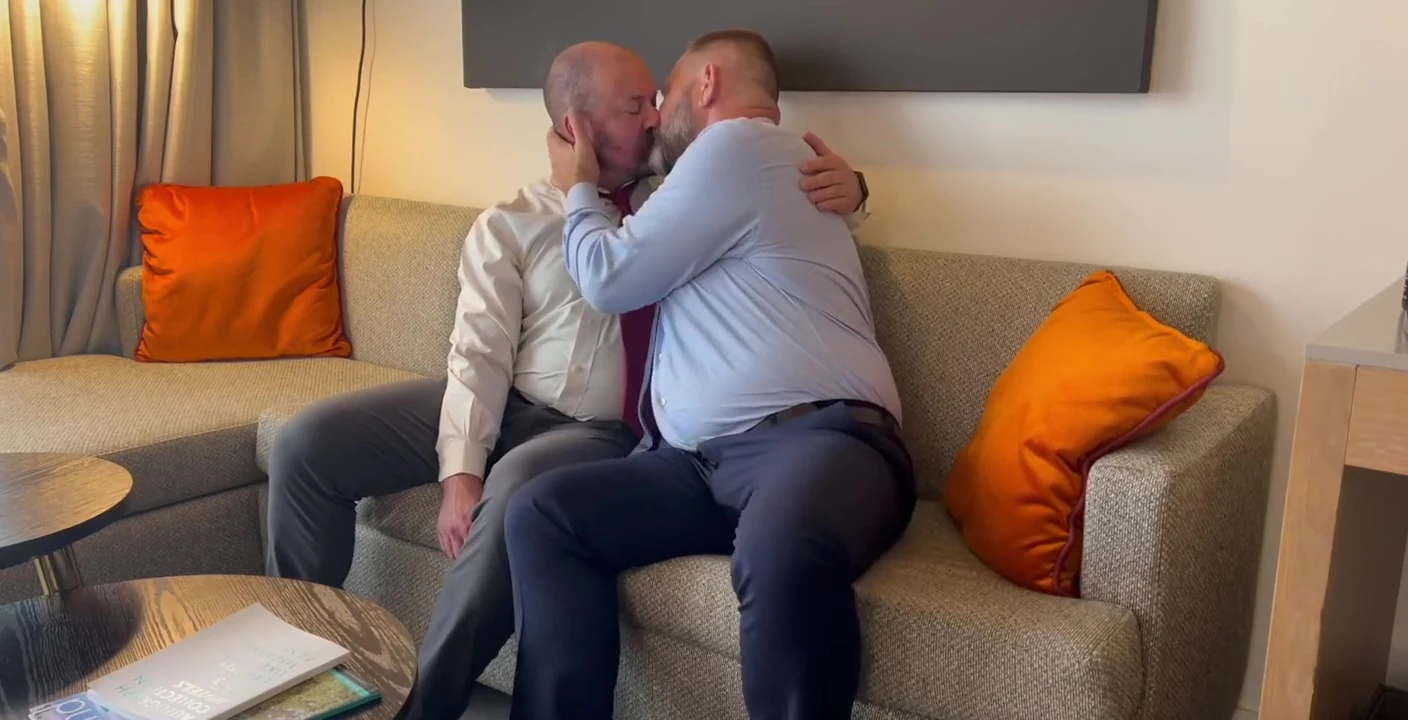 Maduro de Seattle y corrida en la pausa del almuerzo gay