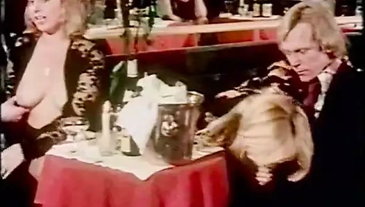 Retro piç bağbozumu eski adam sikme içinde kabare