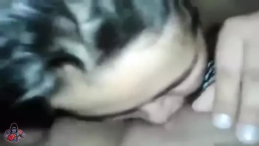 Chupando a Amiguinha