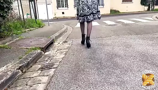 Muhteşem kızıl saçlı luna, sert bir yarakla sikiliyor