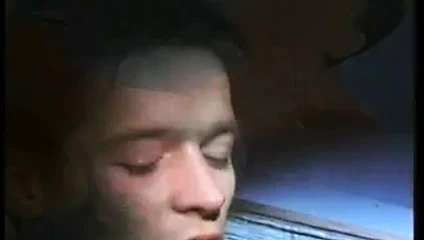 şanslı twink alır çivilenmiş ve iğne yapmak tarafından dört eşcinseller