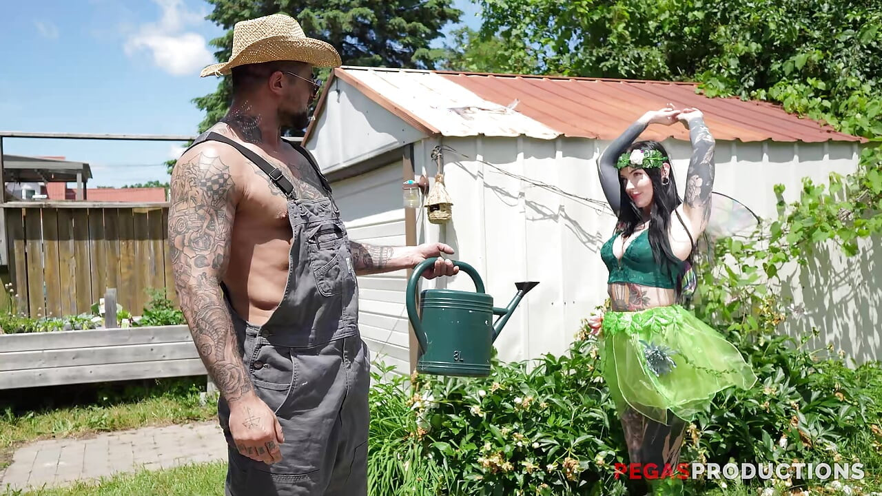 Pegas Productions - cosplay'deki sağlam uyuşturan mag