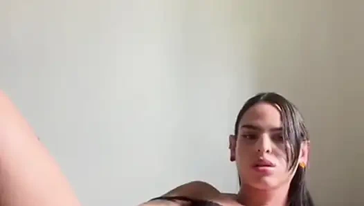 Erkek arkadaşım olmadan kendimi işte böyle tatmin ediyorum