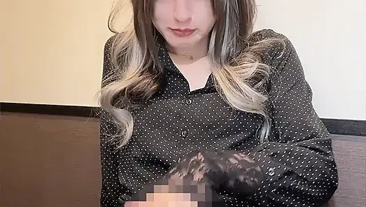 Travüstecinin sessizce mastürbasyon yaparken videosu