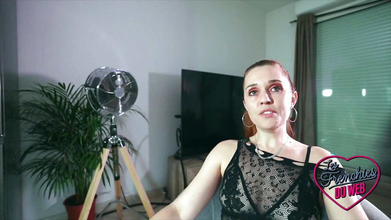 Kira ilk kez çifte vajinal seks yapıyor
