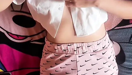 Bu masa için çok ateşliyim! Yoğun orgazm! Bedava amcık ovma porno