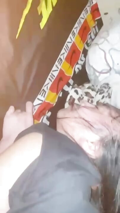 Dövmeli şişman kız arkadaşın sikilişi