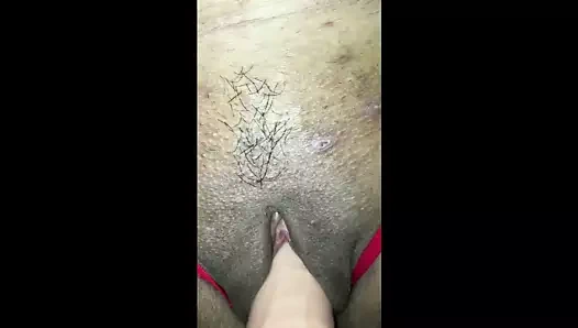 Oyuncaklarla oynayan Çift