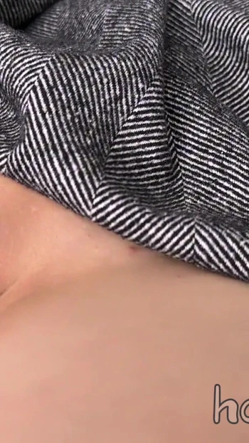 Сногсшибательный момент из "Разбуди мою возбужденную мачеху-милфу, секс крупным планом и кримпай, сперма в киске"