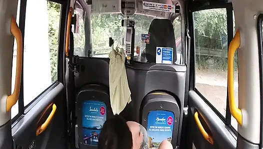 Seksi esmer ateşli yolculuğu tekrarlamak istiyor