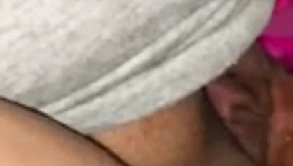 Karım arkadaşımı sikikleri ve bana videoyu gönderir