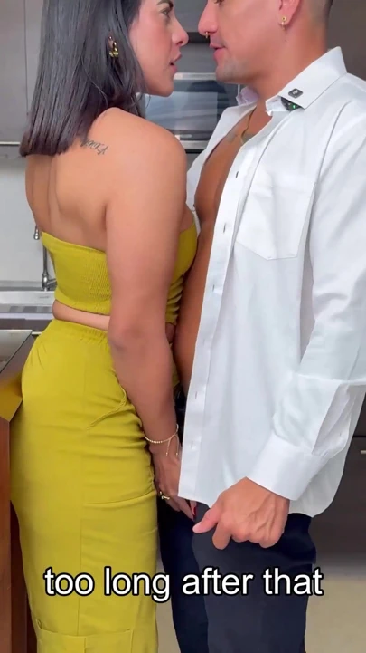 Büyük götlü avukat müşterisinden sert seks ücretleri alıyor - kylei ellish ve tiba sins | Klip 1