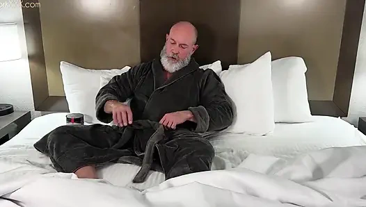 Bator Balm: Yarasa bornoz, film