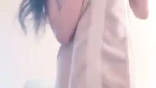 Havlunun altında ne olduğunu gösterme