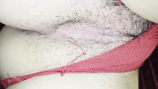 Baldızım hersel'e izin veren lezzetli küçük bir fahişe