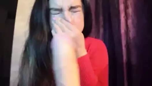 Sevimli esmer derin boğaz yapay penis