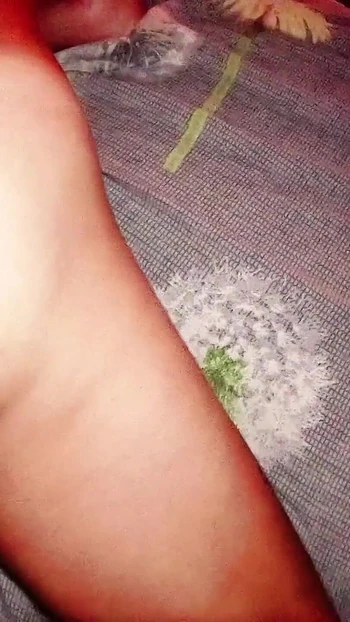 Обязательный для обмена момент из "Ее рука в моей заднице в первый раз. Она в ШОКе..."