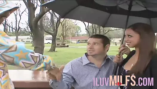 Minyon esmer gavat içinde getto yarağıyla parçalanıyor