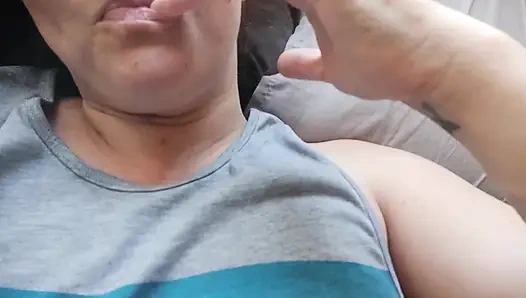 Kıllı amcığımla yakın çekim oyun