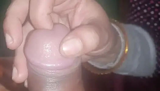 Xxx video land ko munh mein lekar likhane lagi bhap