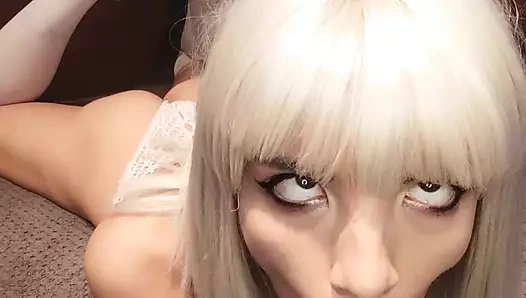 Sarışın üvey kız kardeş ahegao oral seks yapıyor