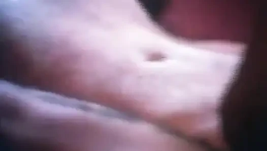 Klasik kısa saçlı sarışın orta yaşlı seksi kadın