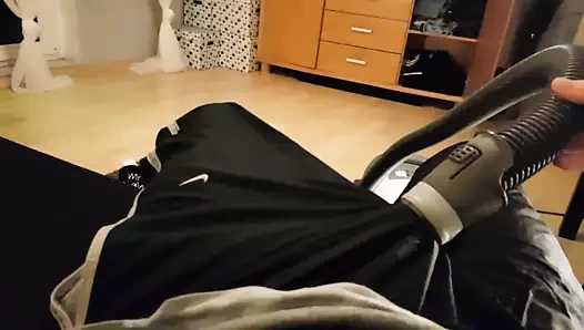 Nike naylon pantolonların vakumlanması