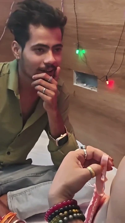Desi MILF Bhabhiji Kayınbiraderinin Büyük Sikinin Muzlarını Yemek İstiyor | Bölüm 2