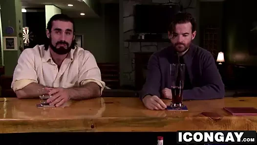 Brendan bir adamdan bir darbe almaktan hoşlanıyor