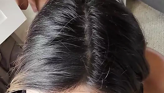 Kalın milf slobbers üzerinde yabancının horoz ile stil