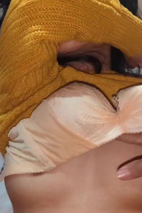 Yeni yılda ateşli komşumu sikiyorum