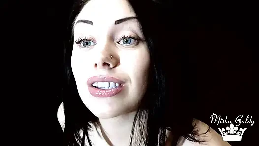 Daha güçlü olan nedir? Seksi ayaklarıma olan bağımlılığın mı yoksa kırık sikilmiş egon mu?