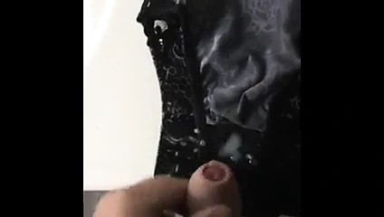 Karısının külotuna boşalmak