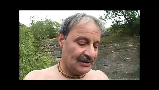 Ben, üvey annem ve üvey babam doğada!